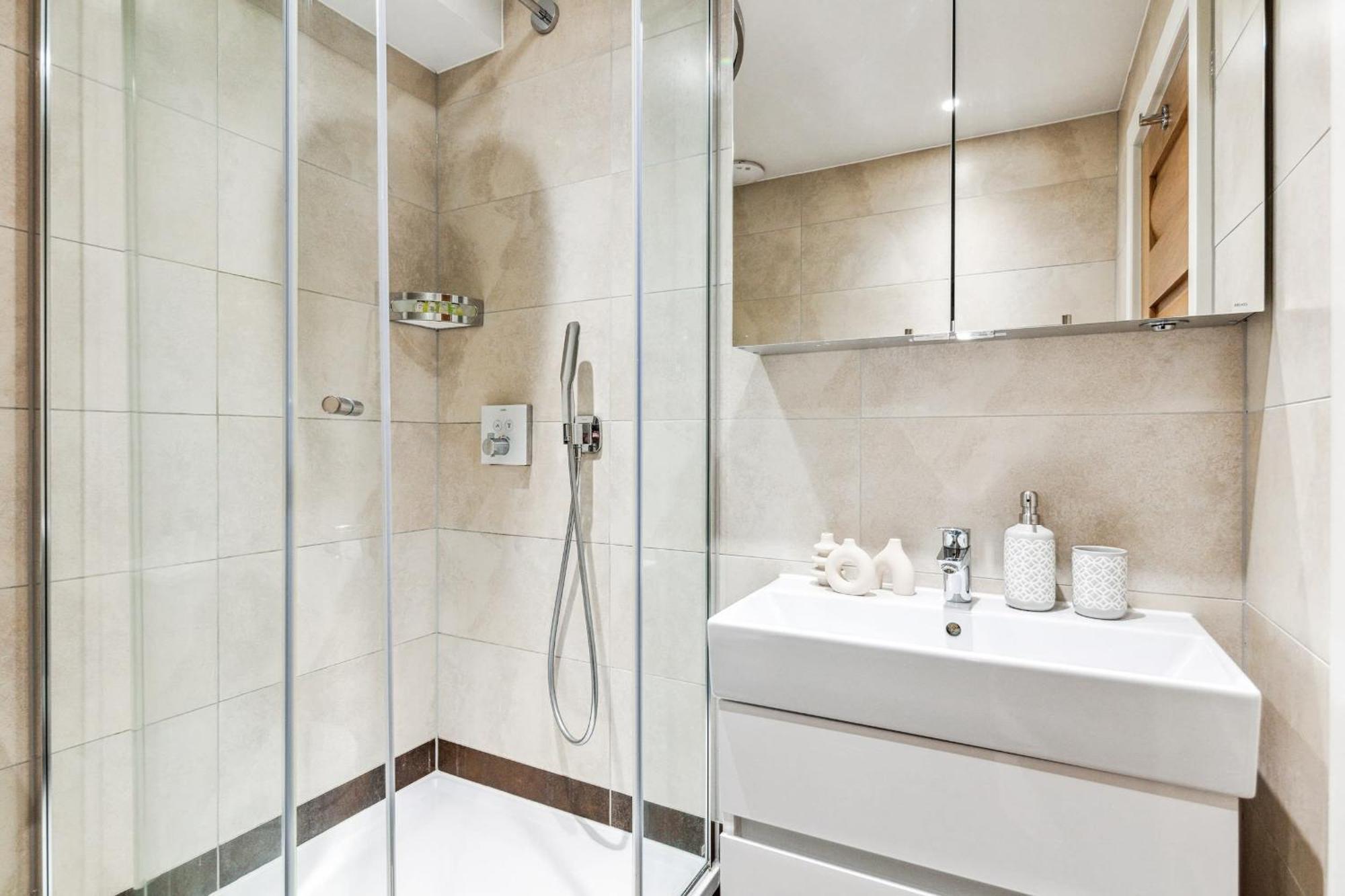Modern 1Br In Central Fitzrovia - Cityapartmentstay London Eksteriør bilde