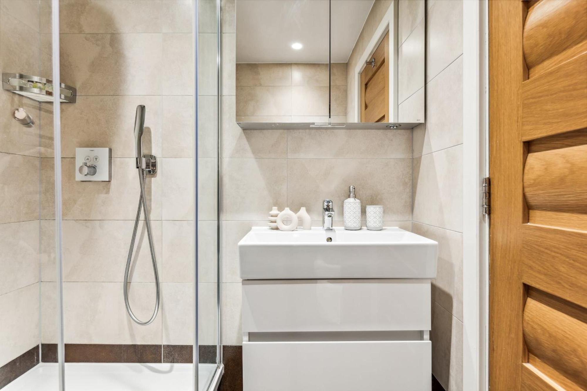Modern 1Br In Central Fitzrovia - Cityapartmentstay London Eksteriør bilde